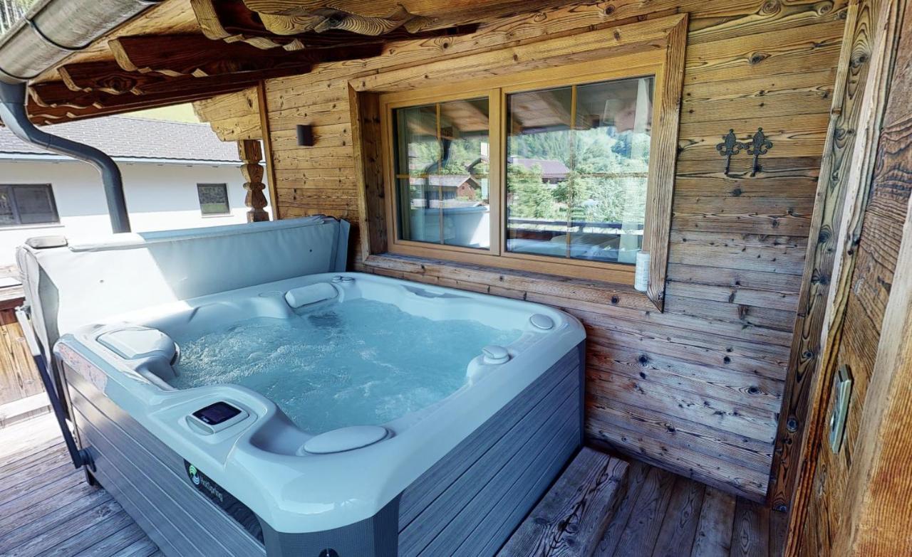 Appartements "Da Zillertaler Und Die Geigerin" Mayrhofen Bagian luar foto