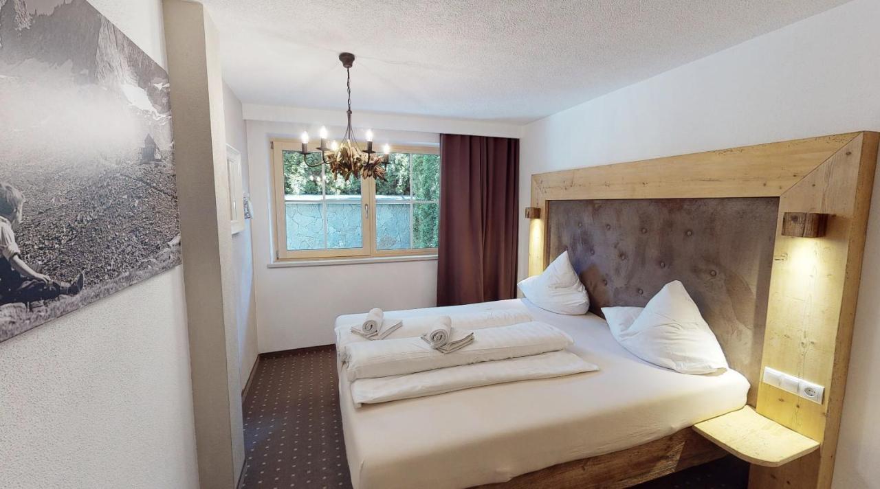 Appartements "Da Zillertaler Und Die Geigerin" Mayrhofen Bagian luar foto