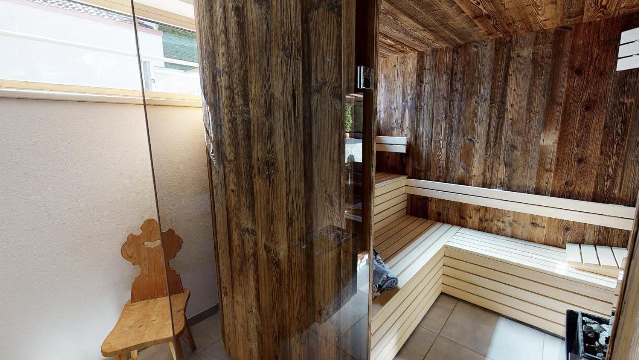 Appartements "Da Zillertaler Und Die Geigerin" Mayrhofen Bagian luar foto