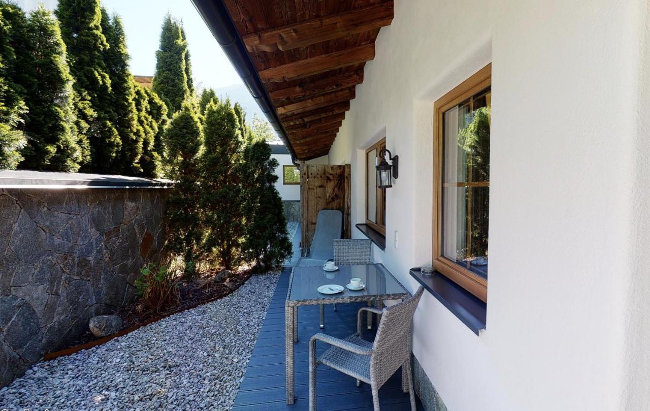 Appartements "Da Zillertaler Und Die Geigerin" Mayrhofen Bagian luar foto