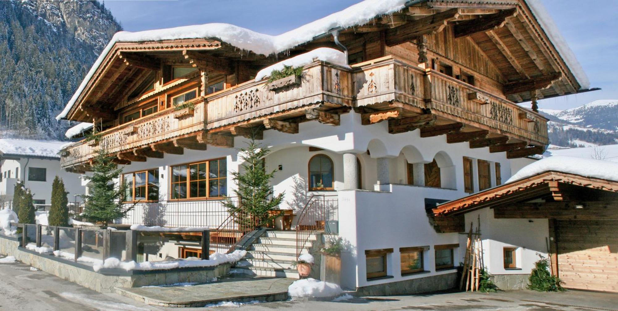 Appartements "Da Zillertaler Und Die Geigerin" Mayrhofen Bagian luar foto