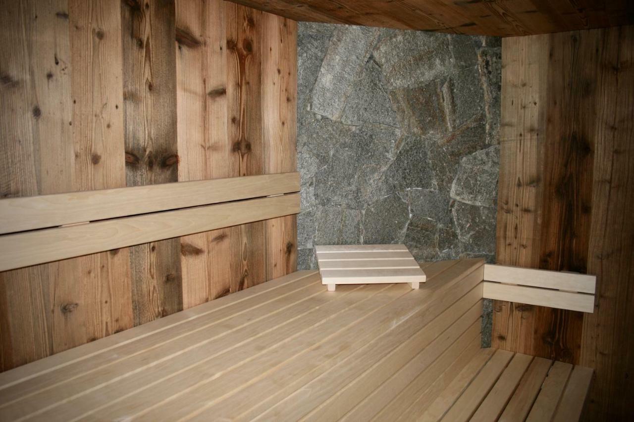 Appartements "Da Zillertaler Und Die Geigerin" Mayrhofen Bagian luar foto