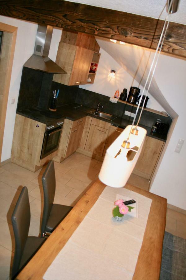 Appartements "Da Zillertaler Und Die Geigerin" Mayrhofen Bagian luar foto