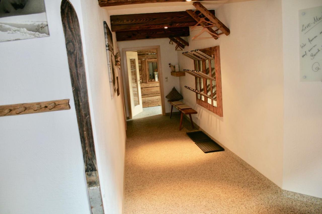 Appartements "Da Zillertaler Und Die Geigerin" Mayrhofen Bagian luar foto
